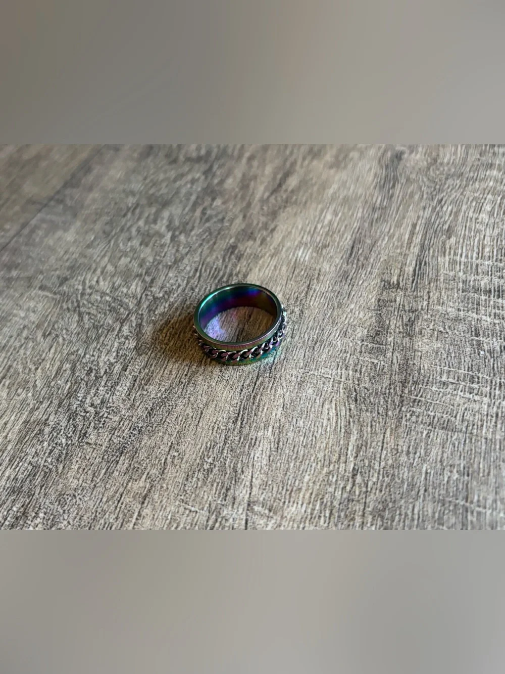 Men’s plus size 15 silver tone multi-color iridescent chain accent ring